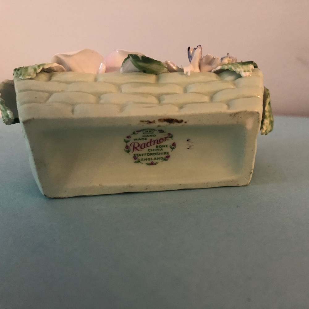 Radnor White Bone China Woven Basket With Flowers